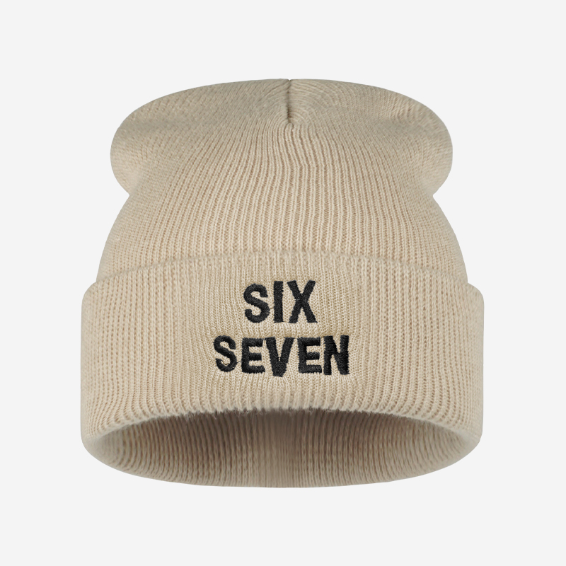 SIX SEVEN Letter Embroidered K - Beanie Cuffed Knit 评论和价格
